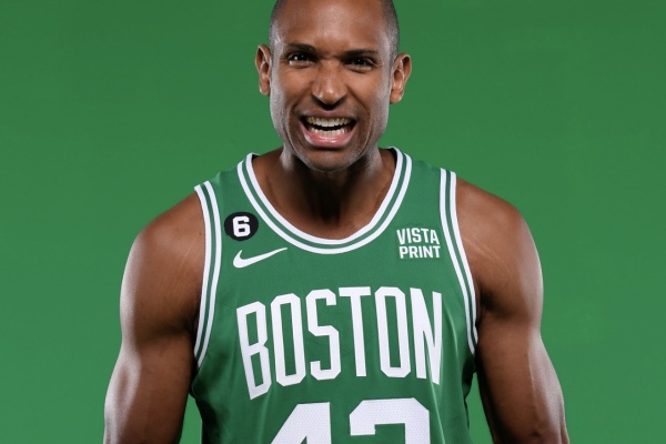 勇士加速阵容重组：交易库明加换即战力，霍福德梅尔顿加盟组新首发